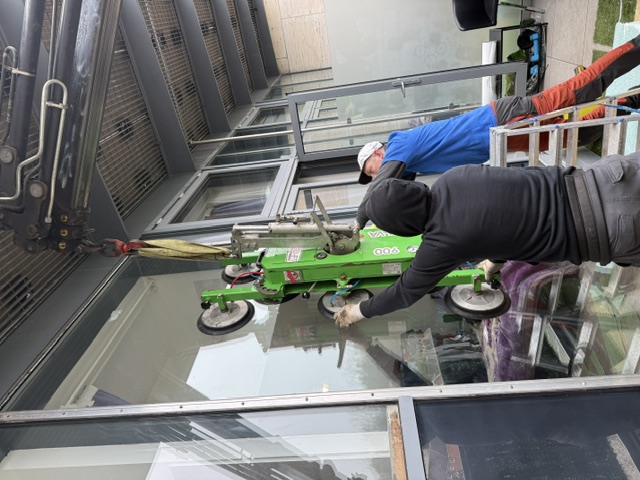 About Luton Glazing